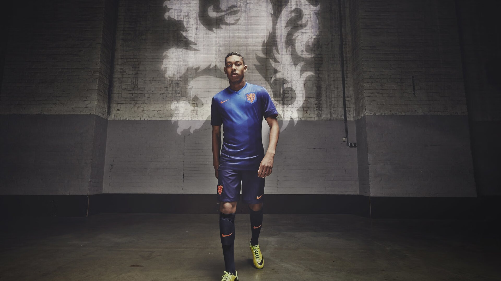 欧洲杯激战不停：精彩瞬间不断涌现！，欧洲杯战场